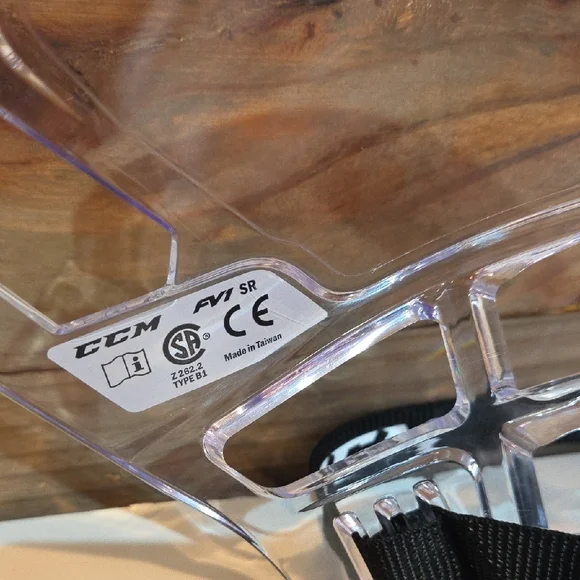 CCM Transparent Hockey Visor with Black Strap - Picture 3 of 9